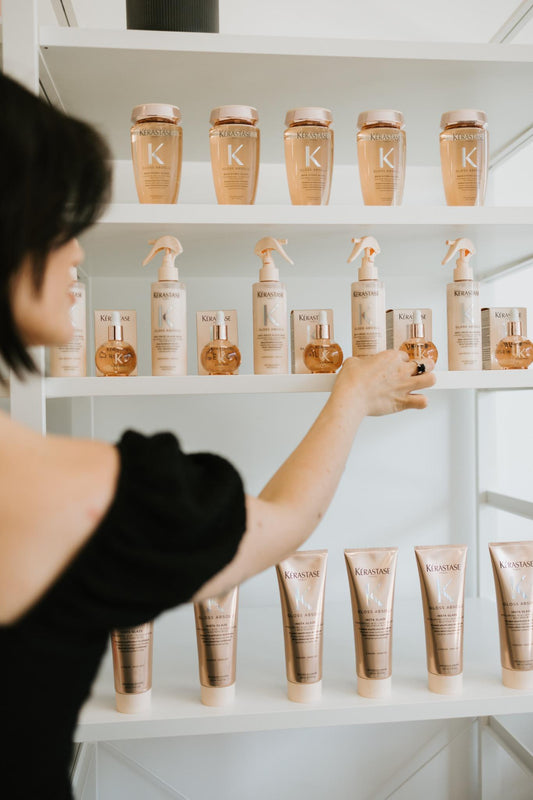 Les tendances capillaires automne-hiver 2025 : élégance et soin haut de gamme